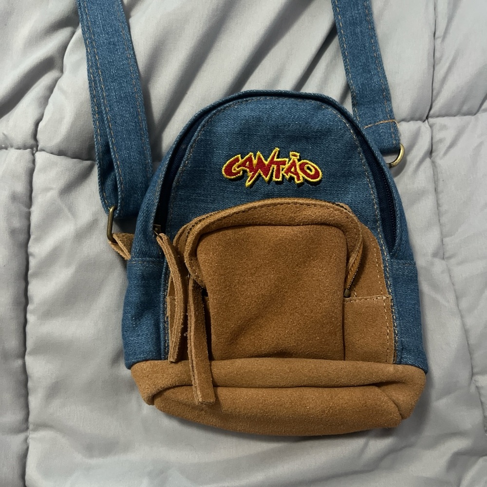Shoulder bag